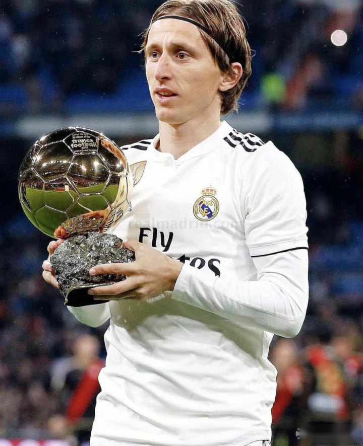 毕竟也只是一名二年级球员，勇士应该给后场新星多一些耐心？