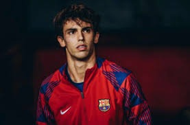 赖因德斯：为曼城这样的俱乐部效力时，偶尔替补是正常情况